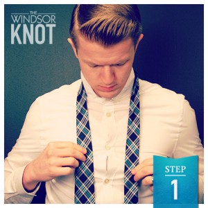 COM14SM_WindsorKnot_Step1